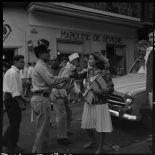 Septembre 1960 -Alger - voiture piégée devant le 