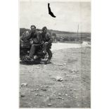 [Valdahon, Trois soldats du 506e RCC et une moto].