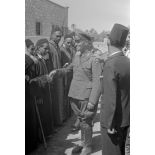 Rommel visite l'oasis de Siwa, rencontre avec les autorités locales.