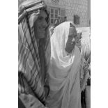 Rommel visite l'oasis de Siwa, rencontre avec les autorités locales.