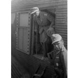 Arrivée du général (Generalleutnant) Borchert sur le terrain de Tobrouk.