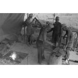 Réparation ou création de lames d'amortisseurs.