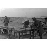 Un atelier de menuiserie.