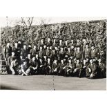 Groupe souvenir fin du peloton. Fin du séjour à Tubingen : 1er novembre 1957. En route pour Rastatt !!!! L[ieutenan]t Thomassin. [légende d'origine]