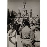 Pèlerinage international militaire de Lourdes. Aspects d'ambiance. [légende d'origine]