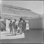 Le sous-préfet Belach et le lieutenant-colonel de Senges se rendent au PC.