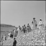 La population pendant la cérémonie d'inauguration.