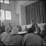 Cérémonie à la salle des fêtes de Dellys à l'occasion des adieux du général Gouraud à la 27e division d'infanterie alpine (DIA).