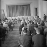 Cérémonie à la salle des fêtes de Dellys à l'occasion des adieux du général Gouraud à la 27e division d'infanterie alpine (DIA).