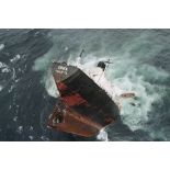 Naufrage du pétrolier maltais Erika. La partie arrière de l'Erika coule.