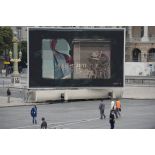 Ecran de projection géant installé place de la Concorde lors de la cérémonie du 14 juillet 2011.