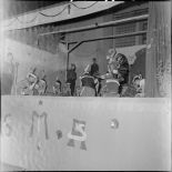 	Spectacle des scouts algériens (SMA) devant la mairie de Tebessa.