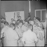 Réception dans les locaux du service cinématographique des armées (SCA) à Alger.