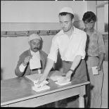 Campagne de propagande pour le référendum.