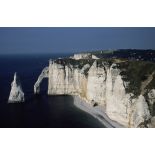 Etretat (76). Les falaises.