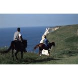 Etretat (76). Randonnée à cheval sur les falaises.