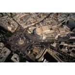 Paris 11e et 12e. Place de la Bastille, d'ouest en est.