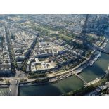 Paris 7e. Le quai Branly.