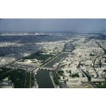 Paris 7e et Paris 1er. Le Pont de la Concorde et le Ministère des Affaires étrangères.