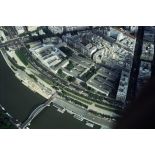 Paris 7e. Le quai Branly.