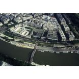 Paris 7e. Le quai Branly.