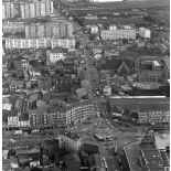 La Courneuve (93). Place du 8 mai 1945. Vue vers le sud-est.