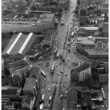 La Courneuve (93). Place du 8 mai 1945. Vue vers le sud.