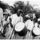 République centrafricaine, Carnot, 1944. Musiciens.