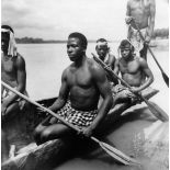 République centrafricaine, Bangui, 1943. Piroguiers Sango.