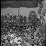 Noël à Cap Aokas. 110 filles et 350 garçons des écoles avec les plus petits du village.