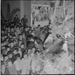 Noël à Cap Aokas. 600 enfants kabyles et métropolitains ont organisés une petite fête.