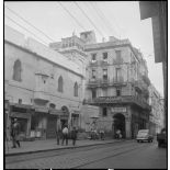 La rue de Bab-el-oued et l'église Notre Dame des Victoires. [Description en cours]