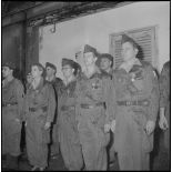 Une prise d'armes. [Description en cours]