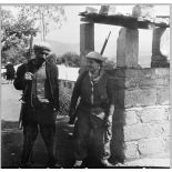 Portrait d'un moghazni et d'une combattante du groupe d'autodéfense de Catinat.