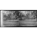 Saint-Thierry. Marne. Tracteur allemand détruit et incendié. [légende d'origine]