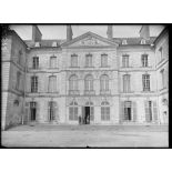 Front Nord, Somme, entrée du château de Bertangles. [légende d'origine]