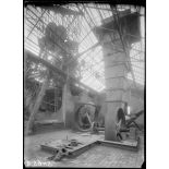 Les mines de Courrières. Fouquières, fosses 7-19. Ventilateur et chevalement du 19. [légende d'origine]