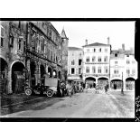 Pont-à-Mousson (Meurthe-et-Moselle). Devant le poste de secours au moment d'une alerte. [légende d'origine]