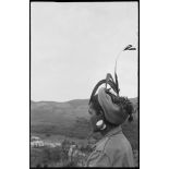 Portrait d'un homme de l'ethnie Mnong près de Djiring (Annam).