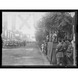 Le roi de Grèce à Salonique. Le défilé. [légende d'origine]