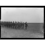 Camp de Lembet (partie ouest du camp de Zeitenlik). Généraux Mahon et Sarrail et officiers d'Etat Major. [légende d'origine]