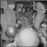 Arrivée des blessés d'Indochine à Orly.