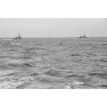 En vue de la destruction de mines, une patrouille de dragueurs de mines (Minensuchboot) de la Kriegsmarine.