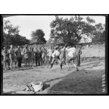 Breuil-le-Sec. (Oise). Foyer du soldat, oeuvre de Miss Hackett. Une séance de boxe. [légende d'origine]