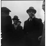 Charles Tillon, ministre de l'Air, lors d'une visite d'une usine de la S.N.C.A.C., à Bourges.