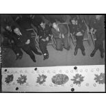 Réception au ministère de l'Air à Paris, en l'honneur du colonel Pouyade, commandant du régiment de chasse Normandie-Niemen jusqu'en novembre 1944.