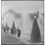 Paris, le lendemain de la victoire des Alliés.