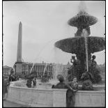 Paris, le lendemain de la victoire des Alliés.