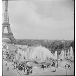 Paris, le lendemain de la victoire des Alliés.