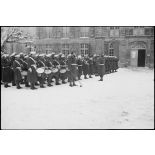 La nouba du 6e RTM (Régiment de tirailleurs marocains) devant la mairie de Vauvillers (Haute-Saône), lors d'une cérémonie en l'honneur du 6e RTM. [description provisoire]
